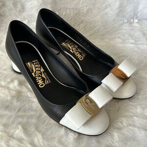 Salvatore Ferragamo Ivrea Classic Bow Pumps Block Heel Black White sz 5